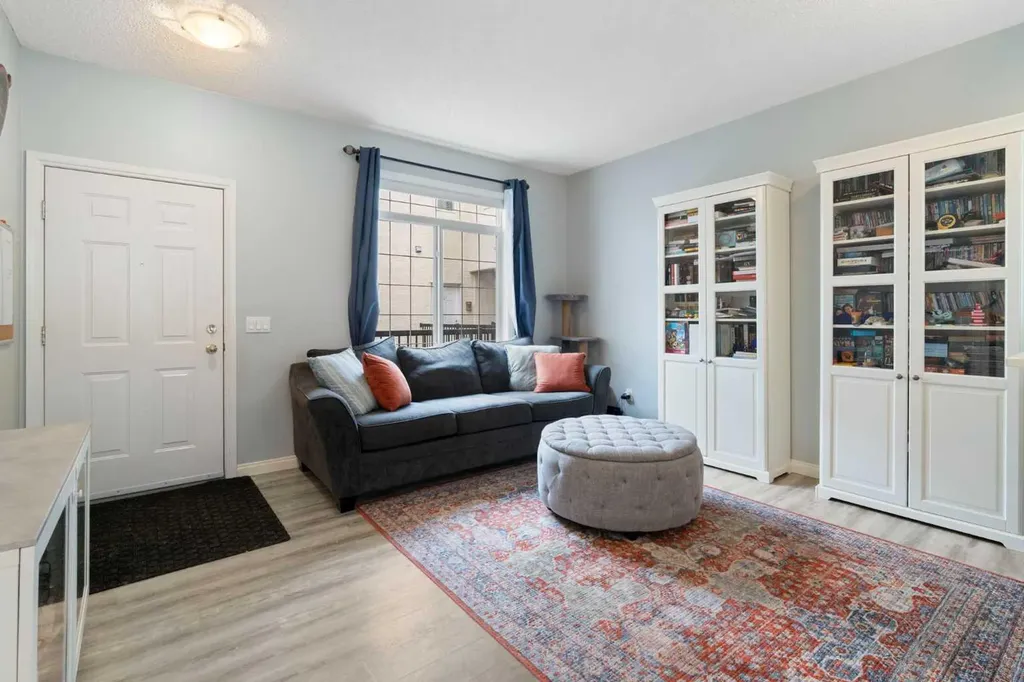 5703 5 Street SW Calgary AB T2V 1A8