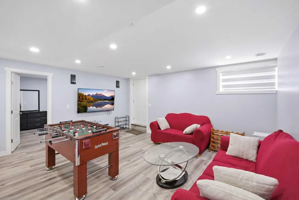 233 Aspenmere Circle Chestermere AB T1X0T6