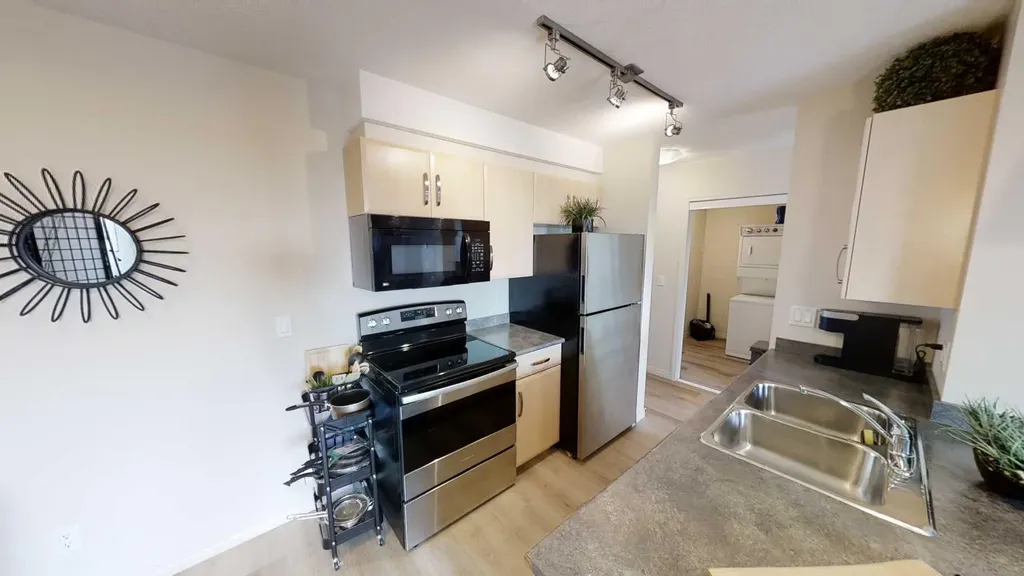 9124 96 Avenue Grande Prairie AB T8X0A1