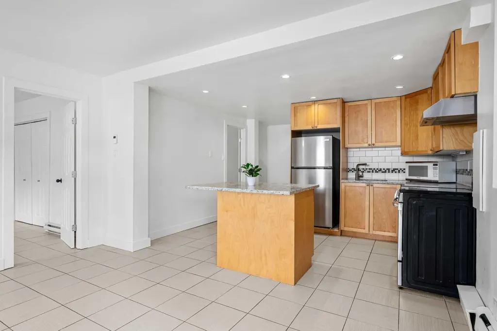 2111 14 Street SW Calgary AB T2T 3T2
