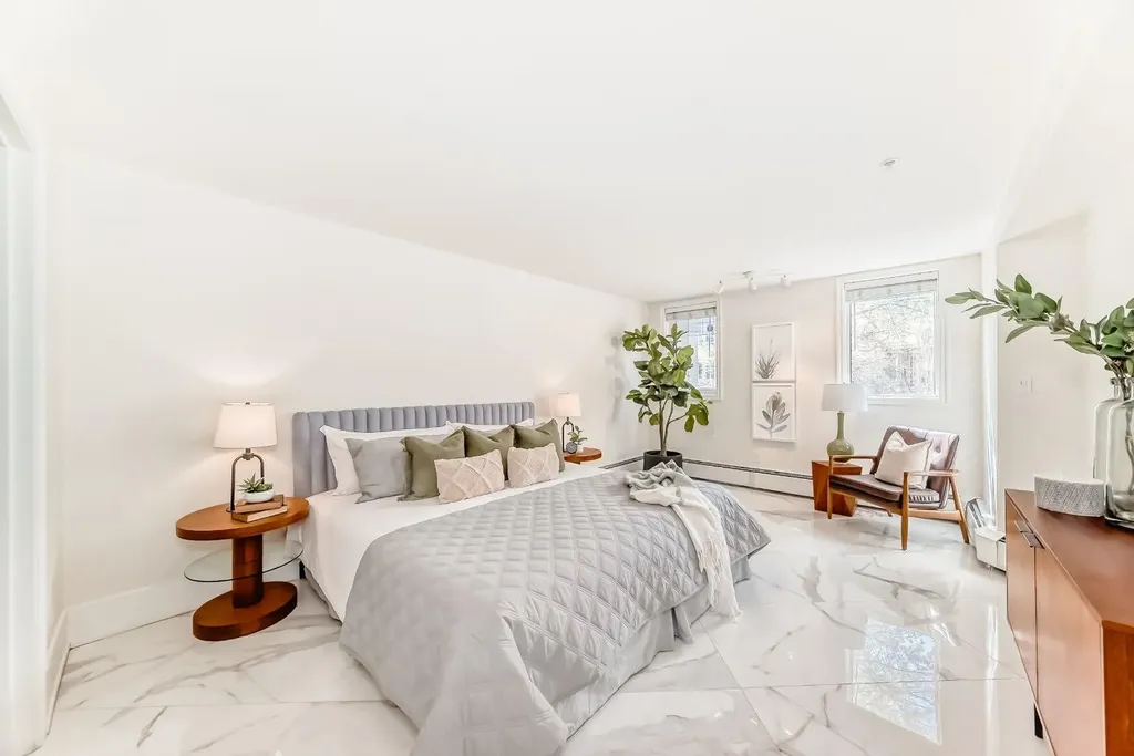 2422 Erlton Street SW Calgary AB T2Z3B6