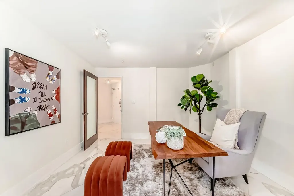 2422 Erlton Street SW Calgary AB T2Z3B6