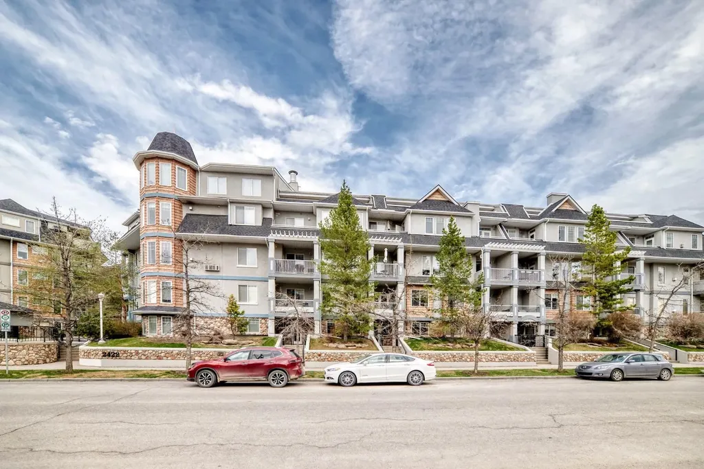 2422 Erlton Street SW Calgary AB T2Z3B6