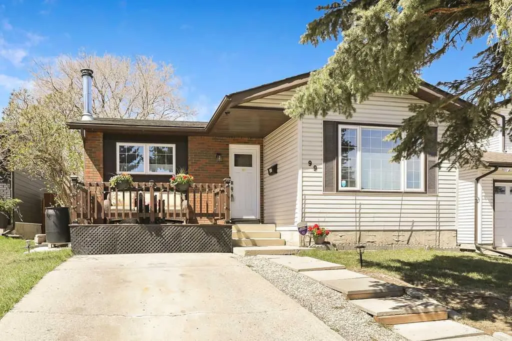 99 Beddington Crescent NE Calgary AB T3K 1N4