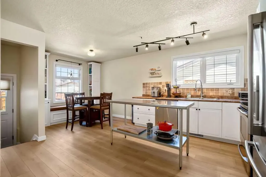 99 Beddington Crescent NE Calgary AB T3K 1N4