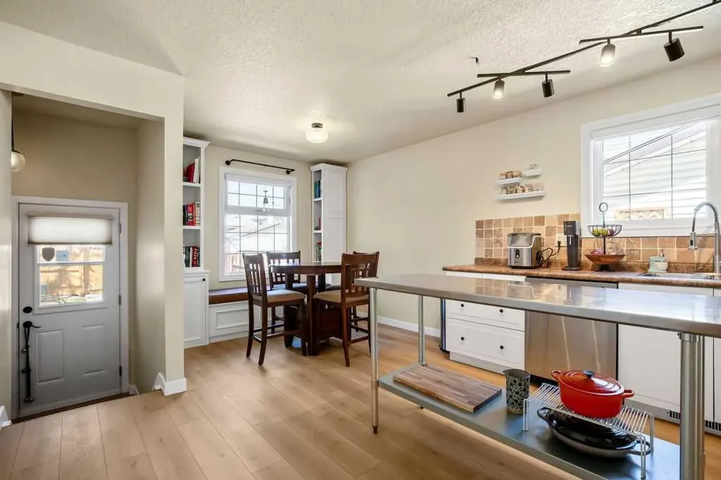 99 Beddington Crescent NE Calgary AB T3K 1N4