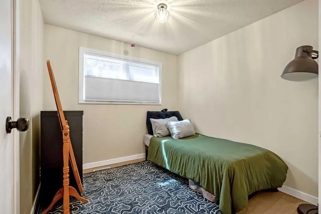 99 Beddington Crescent NE Calgary AB T3K 1N4