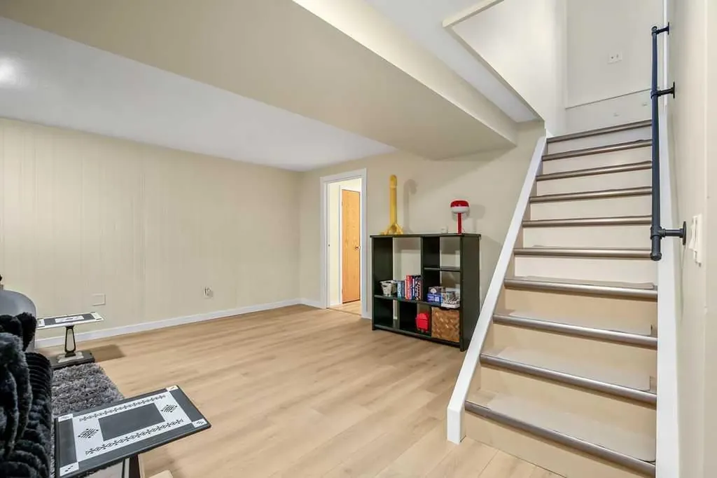 99 Beddington Crescent NE Calgary AB T3K 1N4