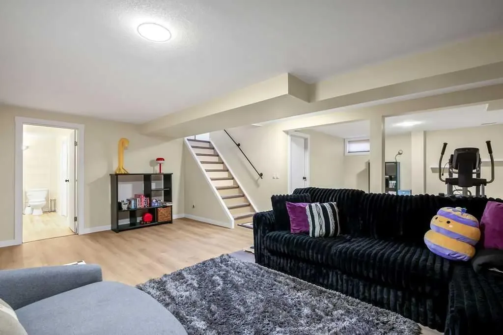 99 Beddington Crescent NE Calgary AB T3K 1N4