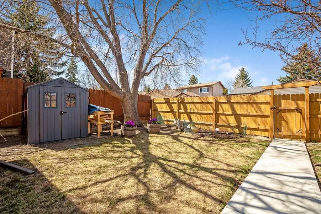 99 Beddington Crescent NE Calgary AB T3K 1N4