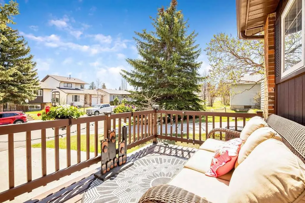 99 Beddington Crescent NE Calgary AB T3K 1N4