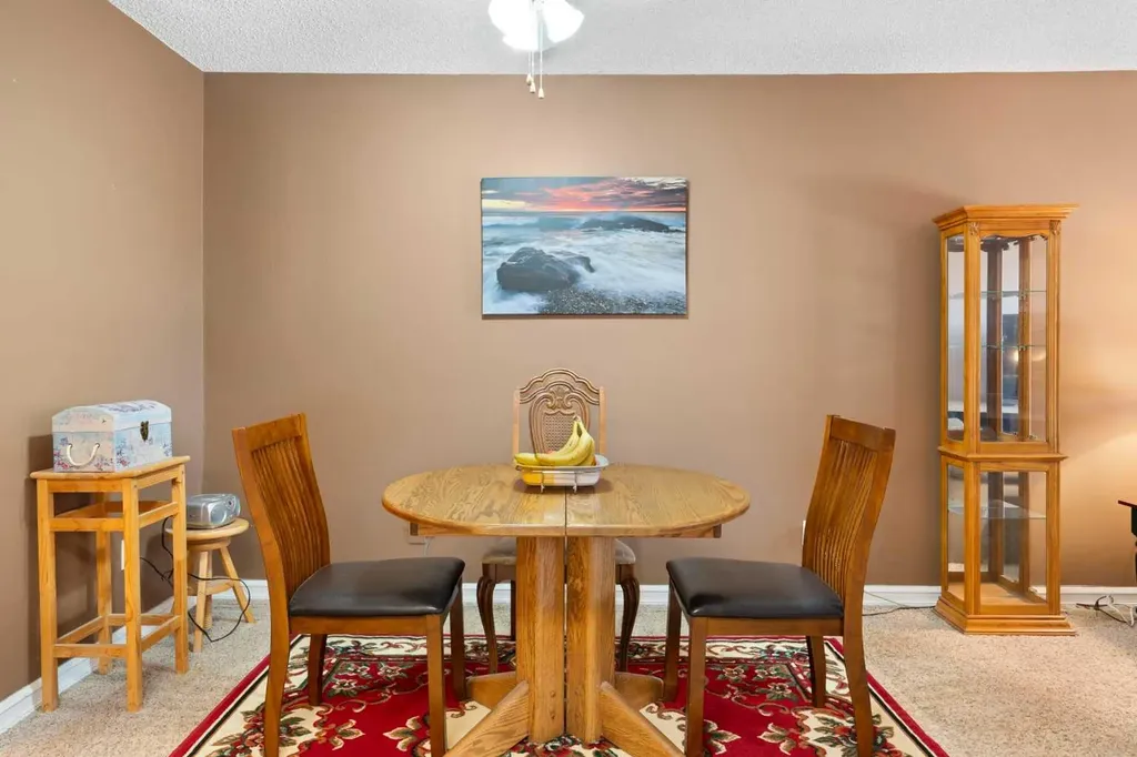 13104 Elbow Drive SW Calgary AB T2W 2P2