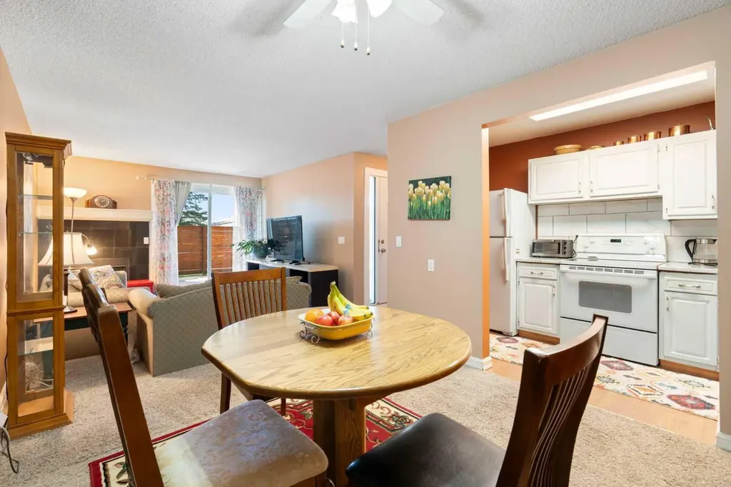 13104 Elbow Drive SW Calgary AB T2W 2P2