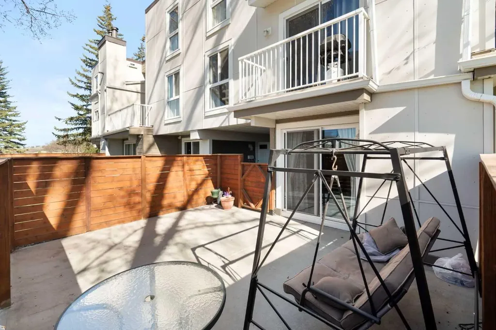 13104 Elbow Drive SW Calgary AB T2W 2P2