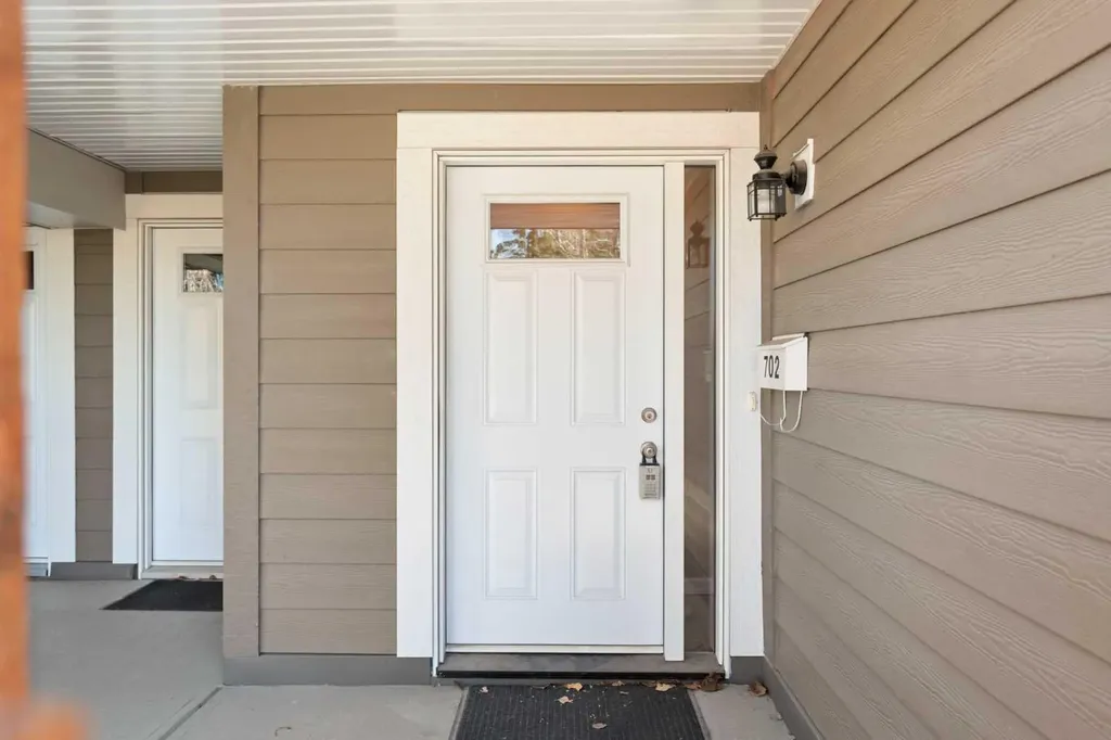 13104 Elbow Drive SW Calgary AB T2W 2P2