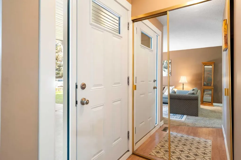 13104 Elbow Drive SW Calgary AB T2W 2P2