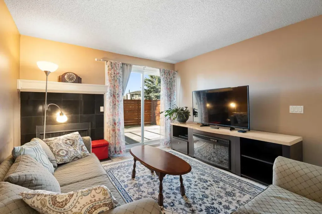 13104 Elbow Drive SW Calgary AB T2W 2P2