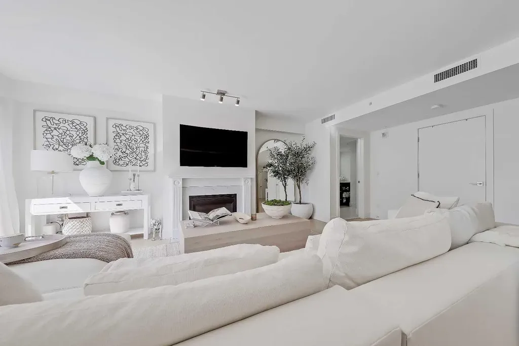 200 La Caille Place SW Calgary AB T2P 5E2