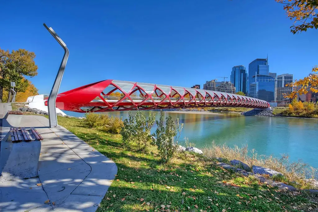200 La Caille Place SW Calgary AB T2P 5E2