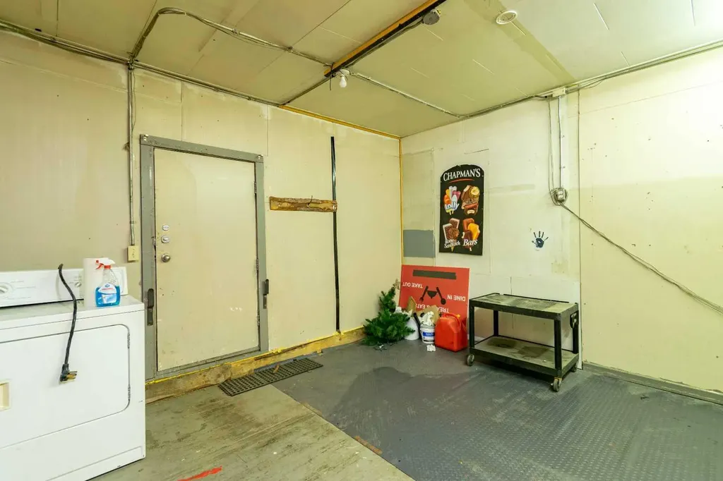 5007 50 Avenue Stettler AB T0C 2L0