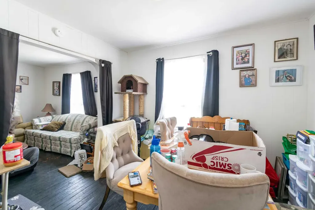 5007 50 Avenue Stettler AB T0C 2L0