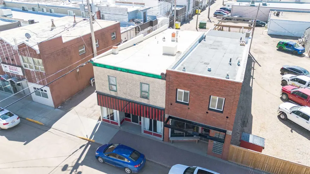 5007 50 Avenue Stettler AB T0C 2L0