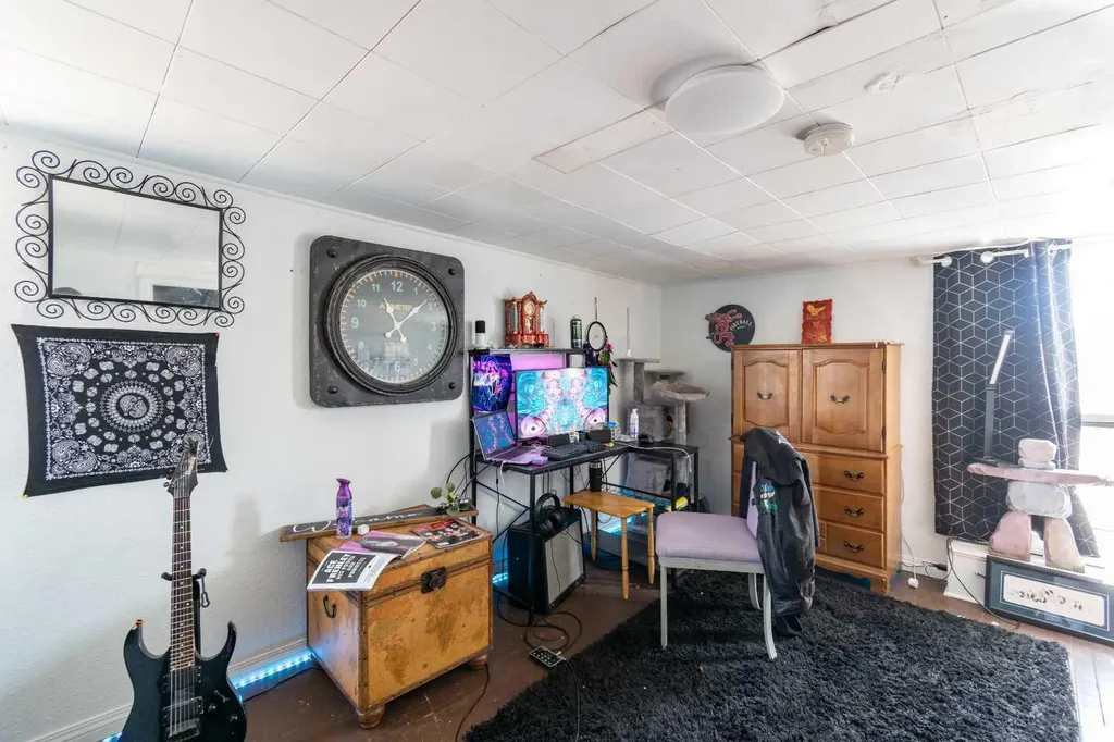 5007 50 Avenue Stettler AB T0C 2L0