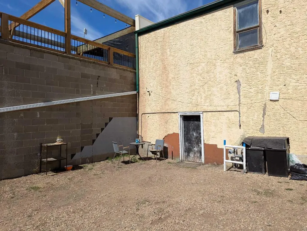 5007 50 Avenue Stettler AB T0C 2L0