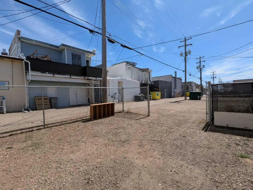 5007 50 Avenue Stettler AB T0C 2L0