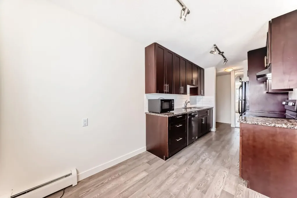 4455A Greenview Drive NE Calgary AB T2E 6M1