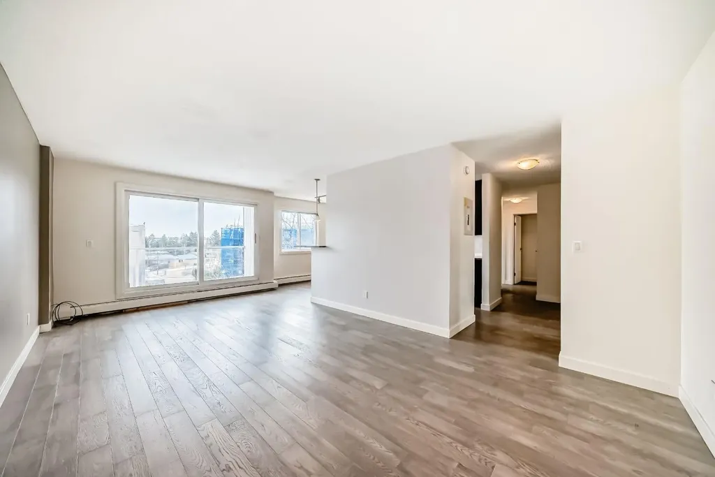 4455A Greenview Drive NE Calgary AB T2E 6M1