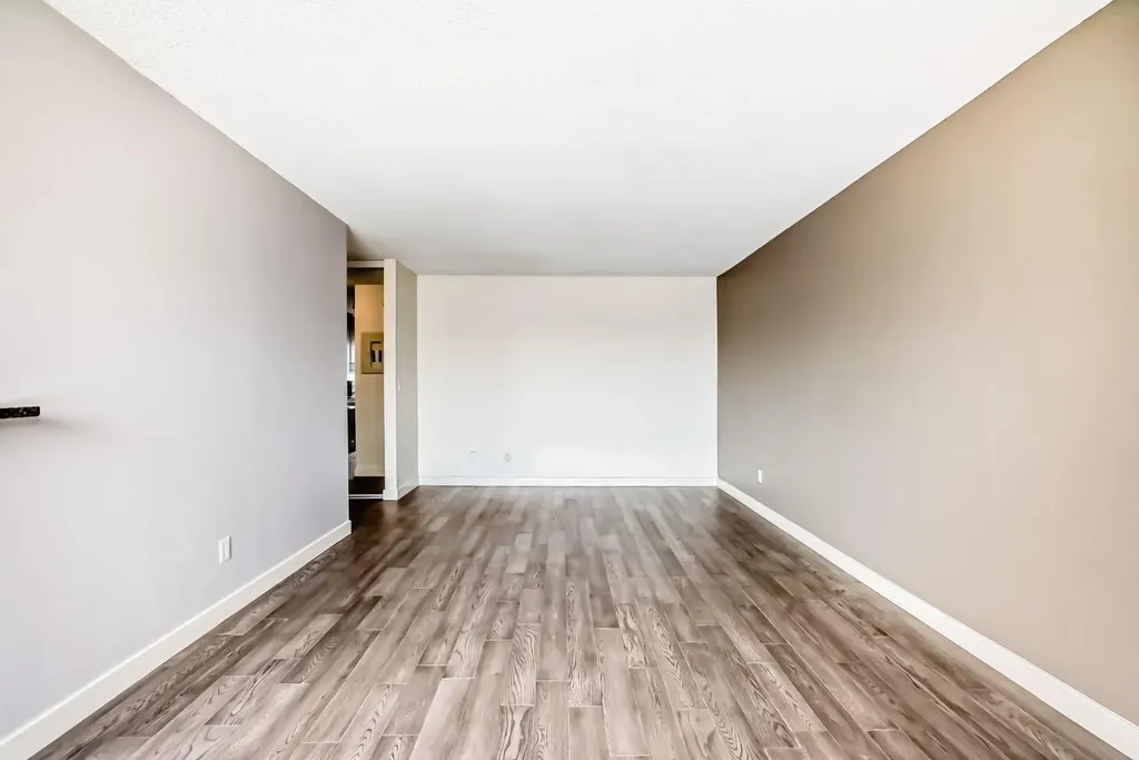 4455A Greenview Drive NE Calgary AB T2E 6M1