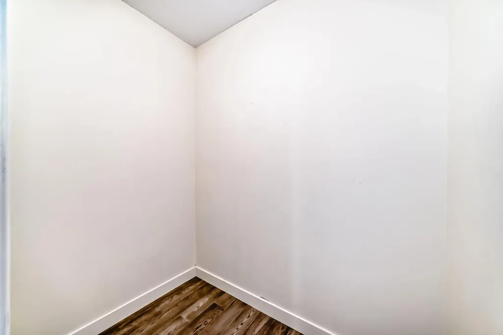 4455A Greenview Drive NE Calgary AB T2E 6M1