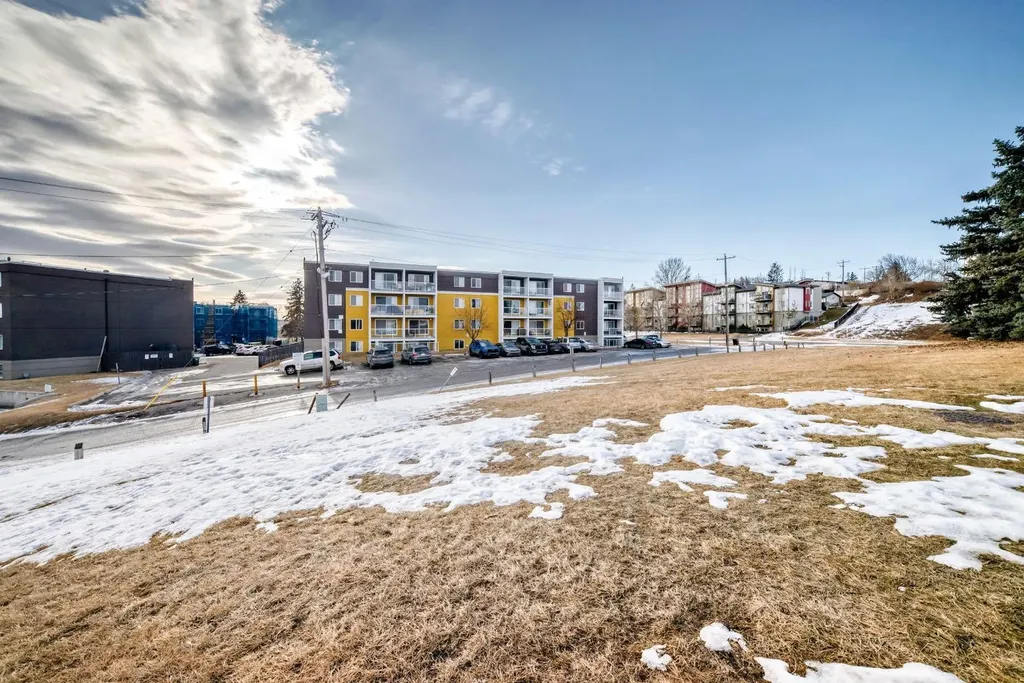 4455A Greenview Drive NE Calgary AB T2E 6M1