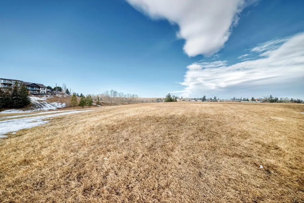 4455A Greenview Drive NE Calgary AB T2E 6M1