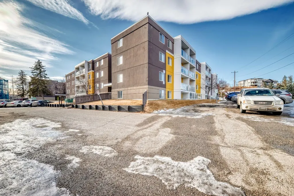 4455A Greenview Drive NE Calgary AB T2E 6M1