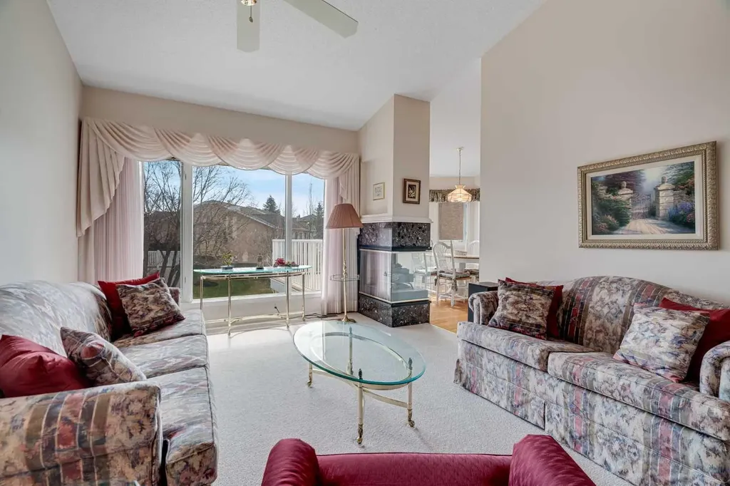 58 Evergreen Bay SW Calgary AB T2Y 3E9