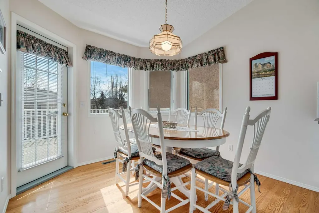 58 Evergreen Bay SW Calgary AB T2Y 3E9