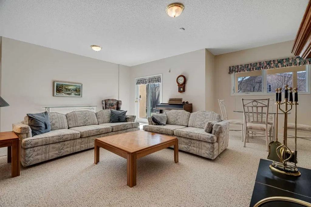 58 Evergreen Bay SW Calgary AB T2Y 3E9
