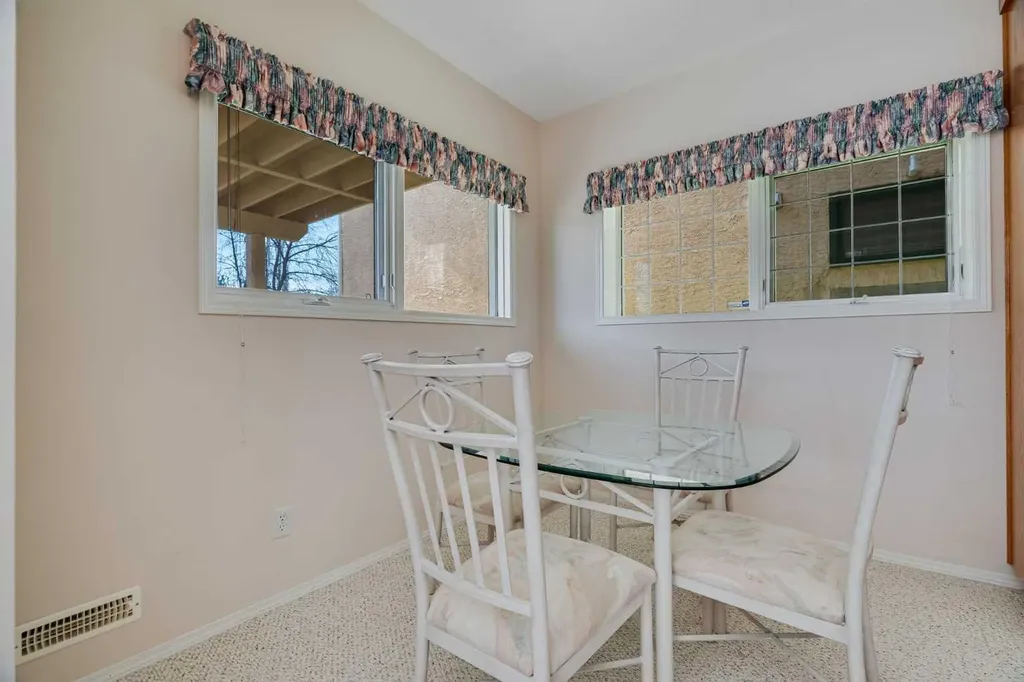 58 Evergreen Bay SW Calgary AB T2Y 3E9