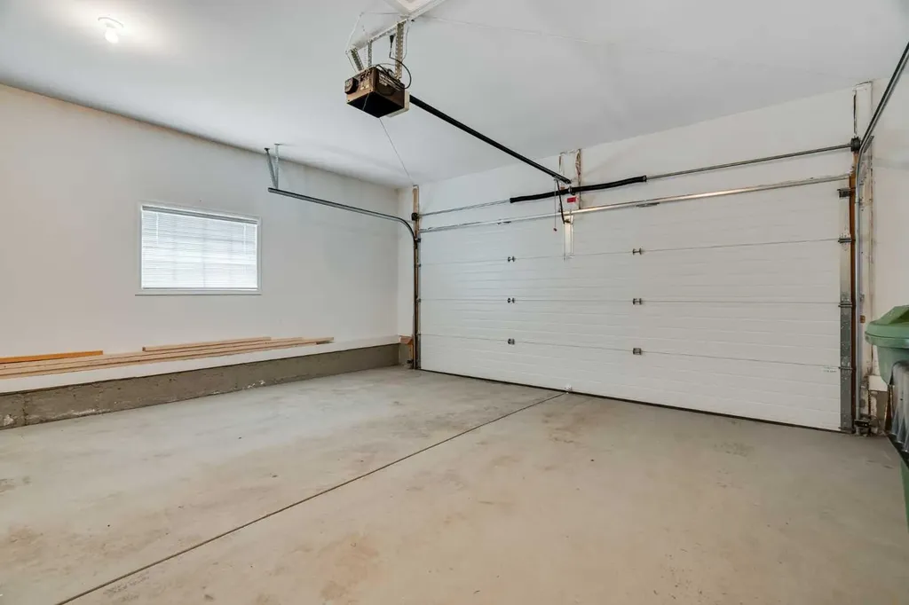 58 Evergreen Bay SW Calgary AB T2Y 3E9