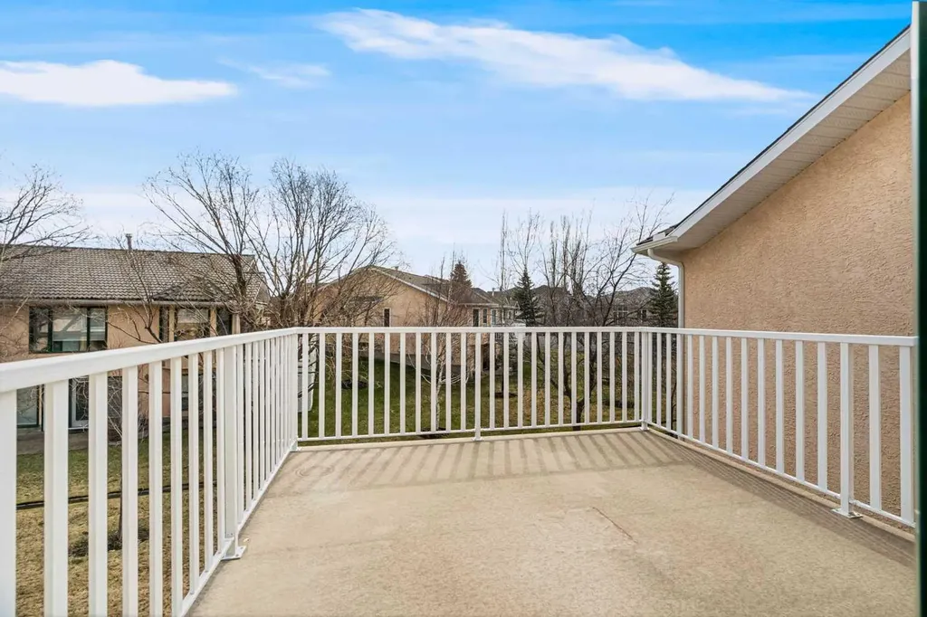 58 Evergreen Bay SW Calgary AB T2Y 3E9