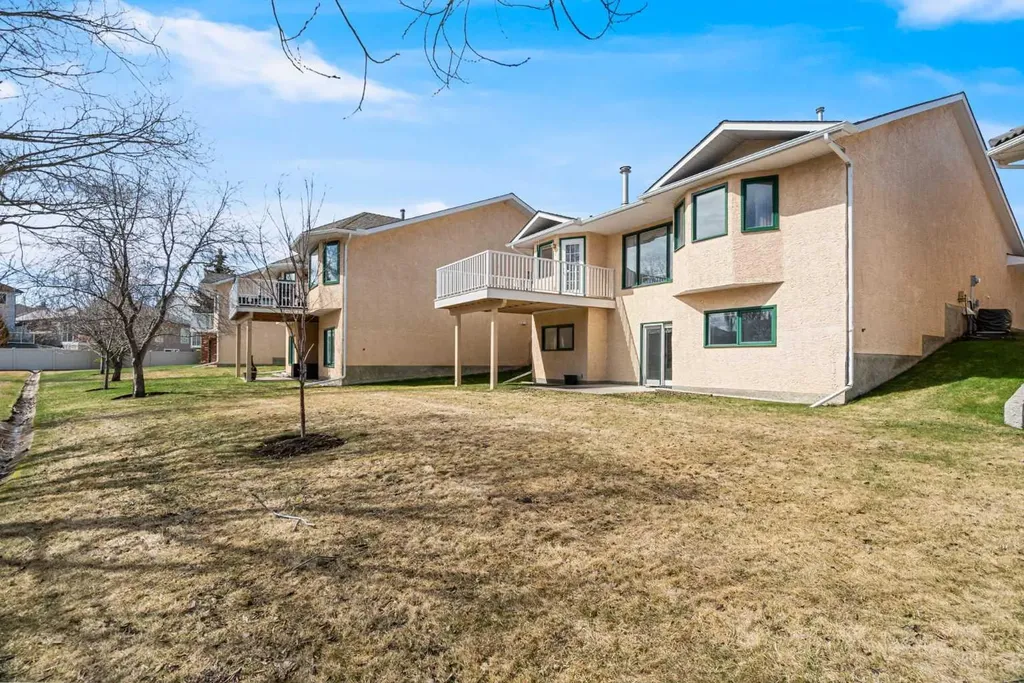 58 Evergreen Bay SW Calgary AB T2Y 3E9