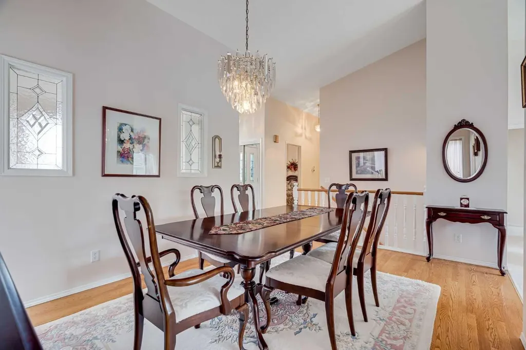 58 Evergreen Bay SW Calgary AB T2Y 3E9