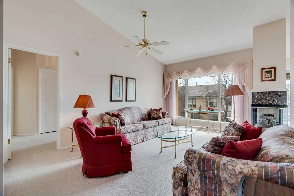 58 Evergreen Bay SW Calgary AB T2Y 3E9