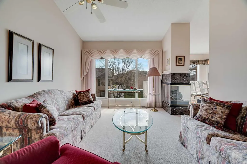 58 Evergreen Bay SW Calgary AB T2Y 3E9