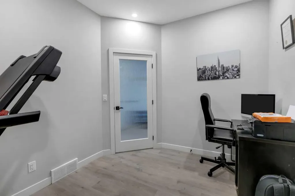 14 Carrington Road NW Calgary AB T3P 1L8