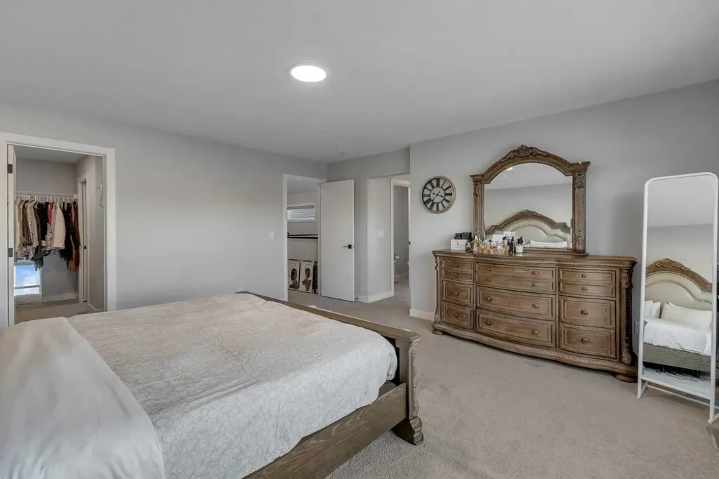 14 Carrington Road NW Calgary AB T3P 1L8