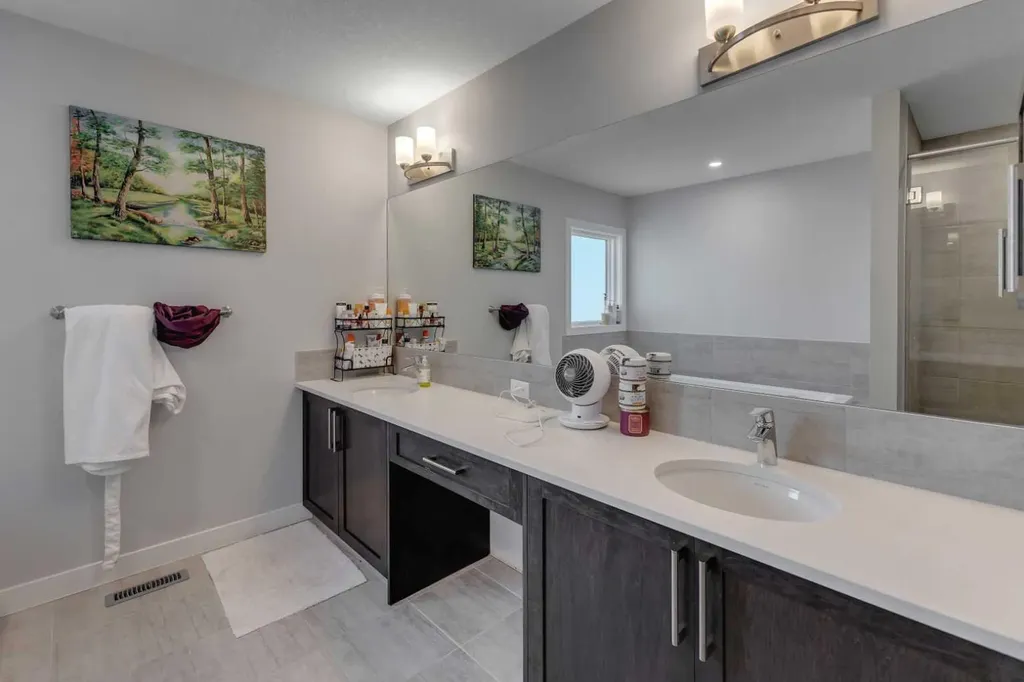 14 Carrington Road NW Calgary AB T3P 1L8