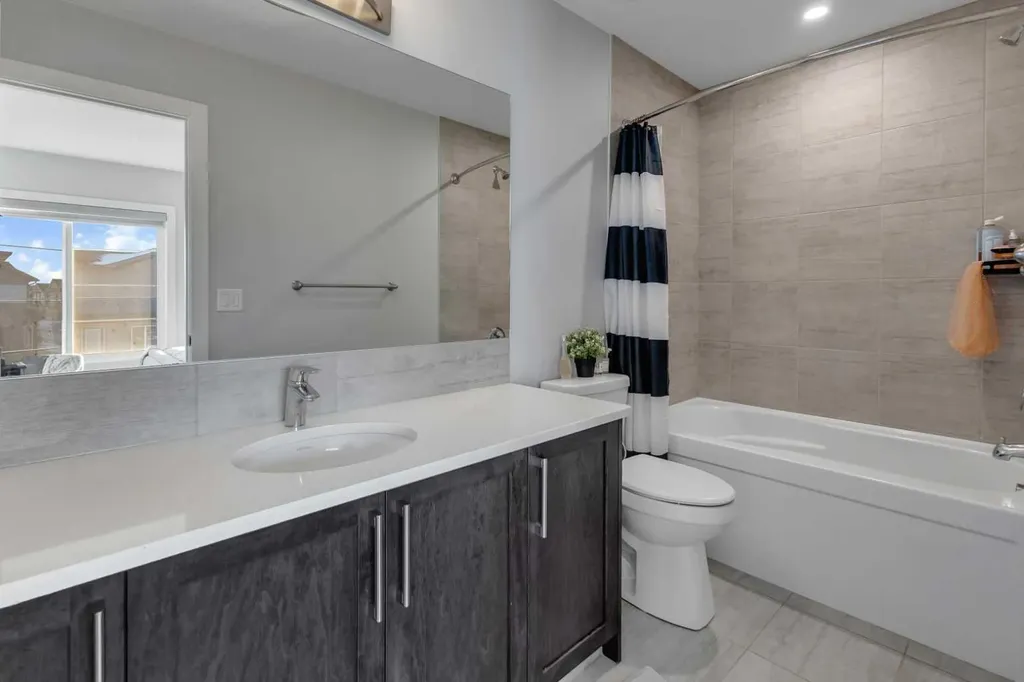 14 Carrington Road NW Calgary AB T3P 1L8
